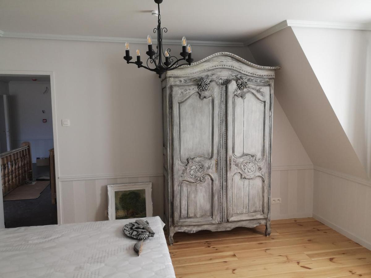 Bed and Breakfast Den Hoge Doorn Harelbeke Exterior foto